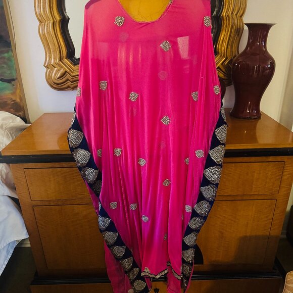 Caftan - Picture 1 of 2
